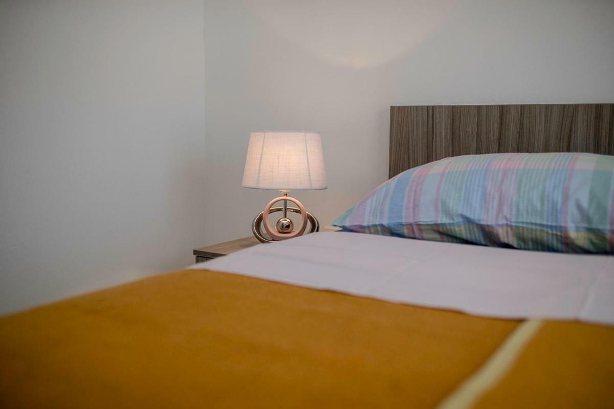 Apartman Jasmina Banjol Esterno foto