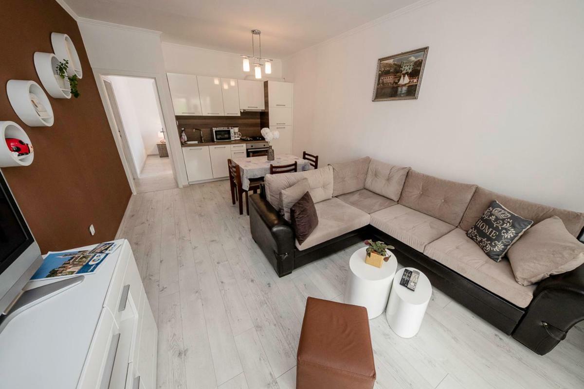 Apartman Jasmina Banjol Esterno foto