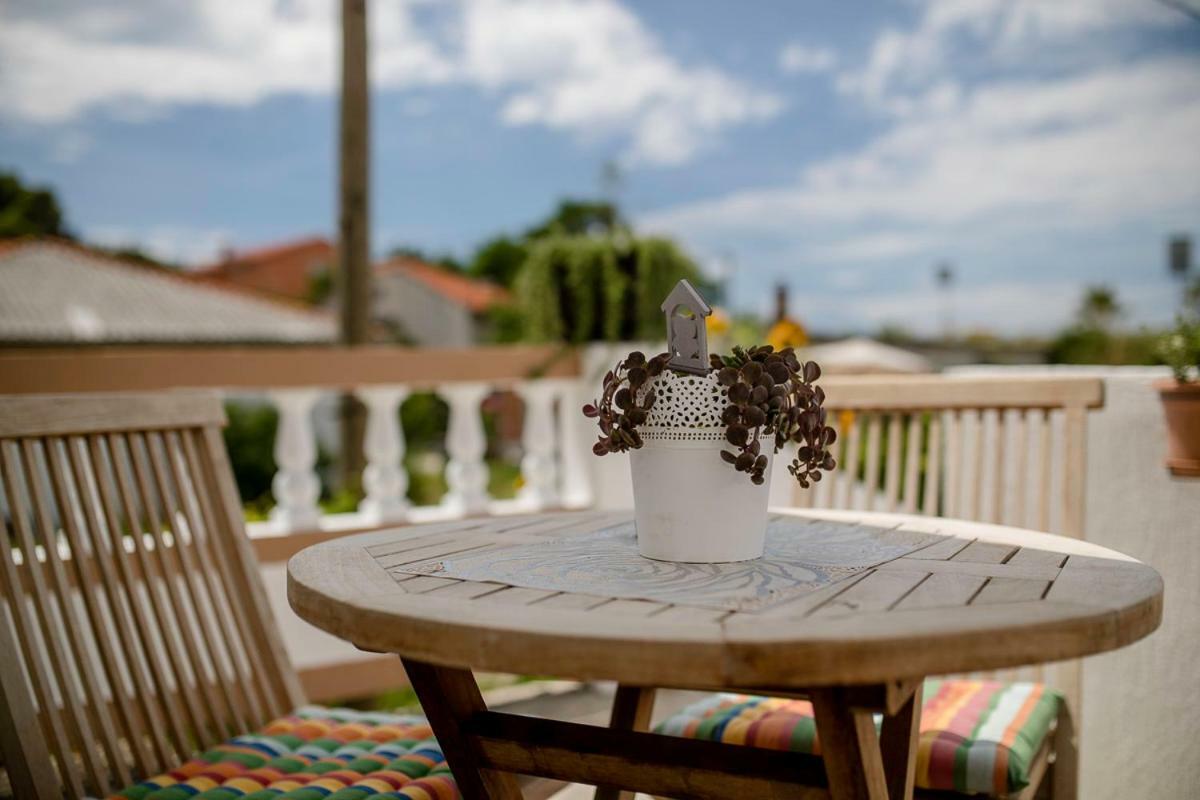 Apartman Jasmina Banjol Esterno foto